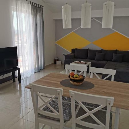 Apartman Lorna Turanj Exterior photo