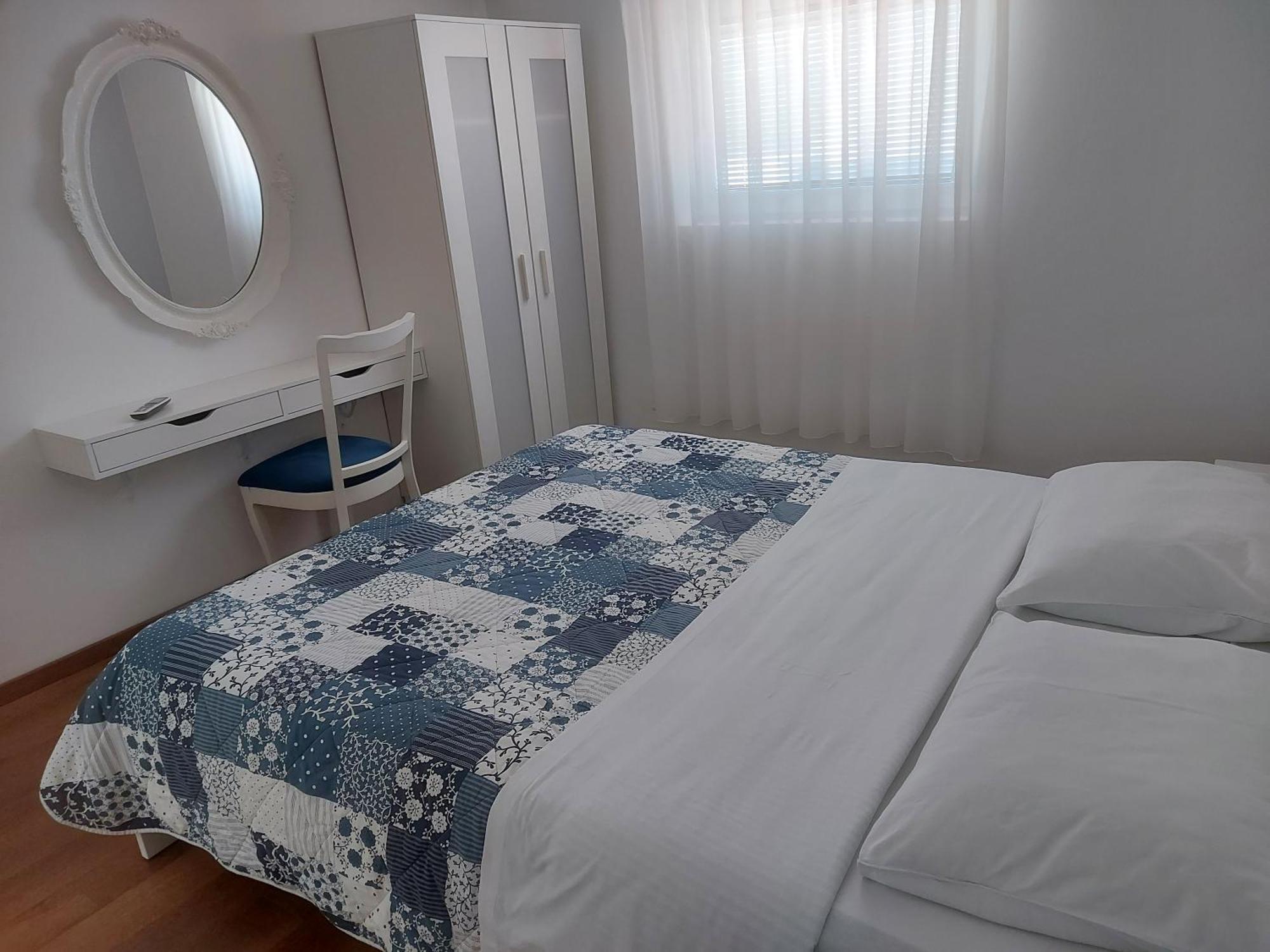 Apartman Lorna Turanj Exterior photo