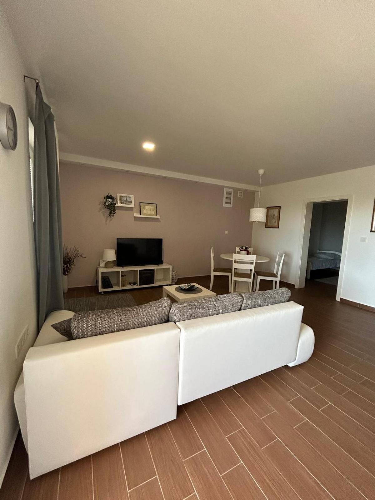 Apartman Lorna Turanj Exterior photo