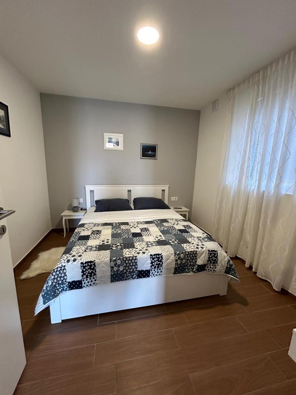 Apartman Lorna Turanj Exterior photo