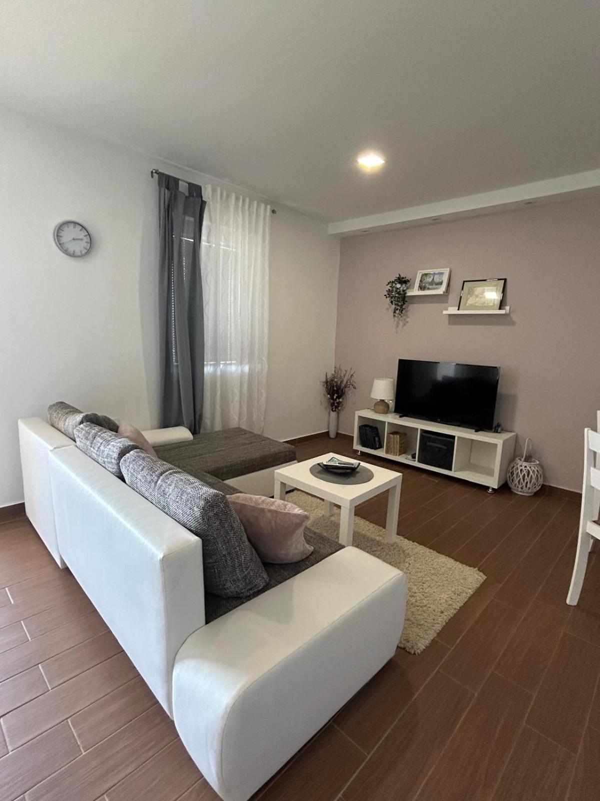 Apartman Lorna Turanj Exterior photo